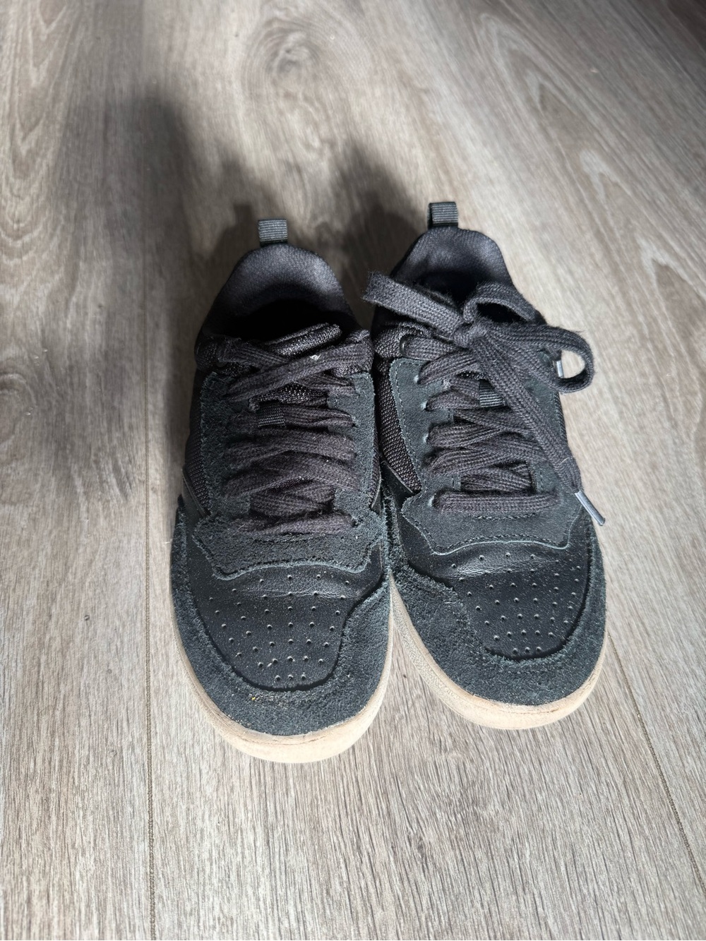 Cat & Jack Boys black sneakers size 13